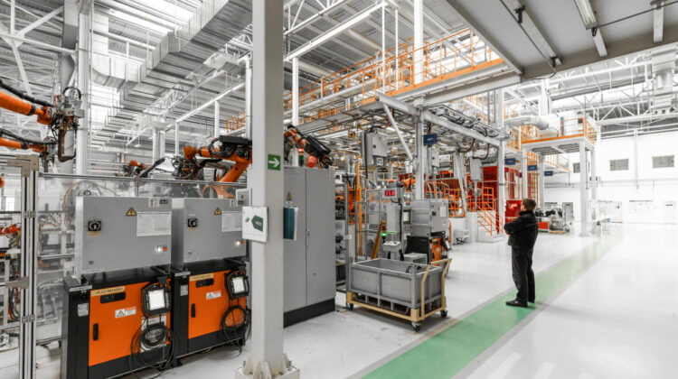 O Futuro da Indústria: Como a Automação Industrial Transforma os Painéis Elétricos - Volts