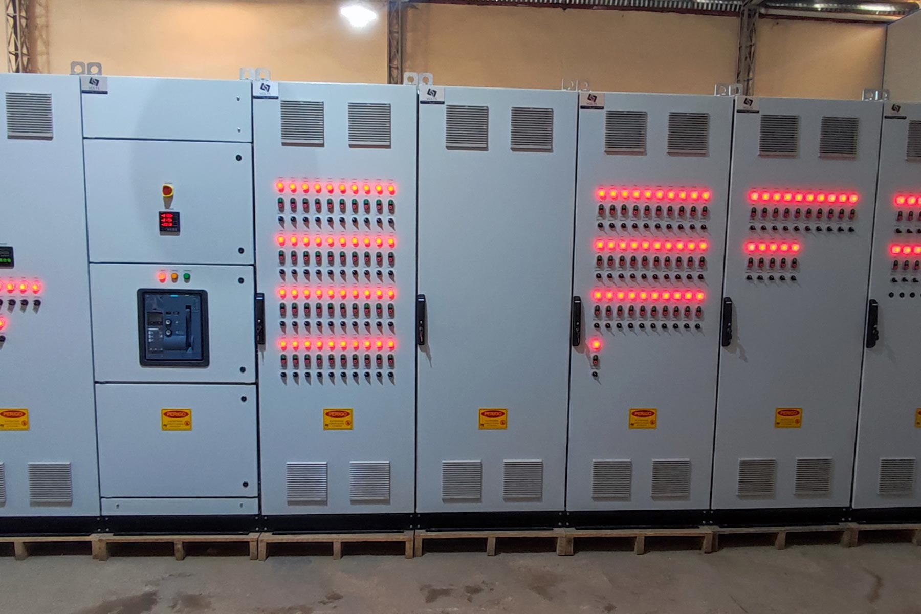 A Importância do Aterramento e SPDA para Segurança | Volts Painéis Elétricos